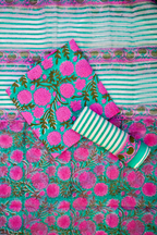 GREEN PINK