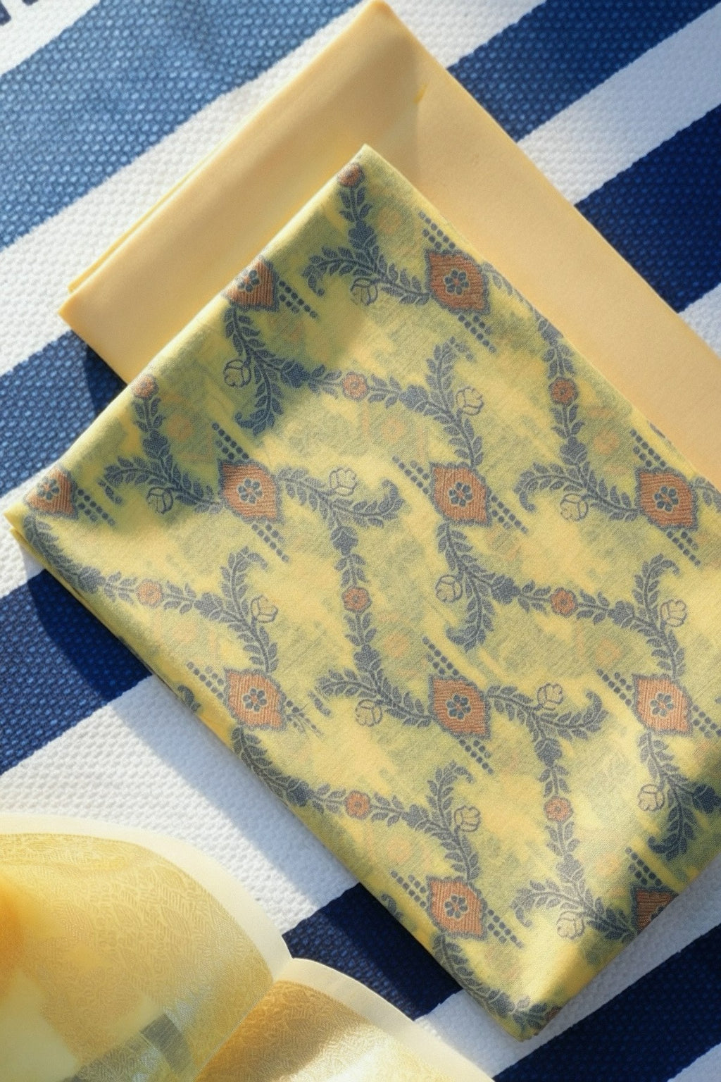YELLOW MOTIF