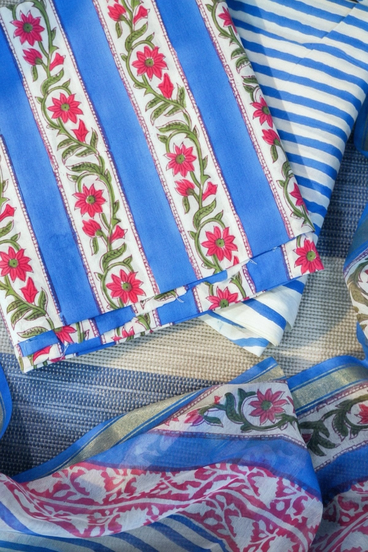 BLUE PINK FLORAL