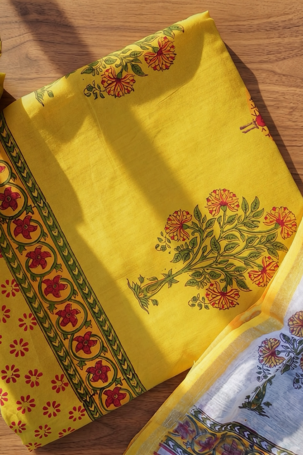 MUSTARD FLORAL