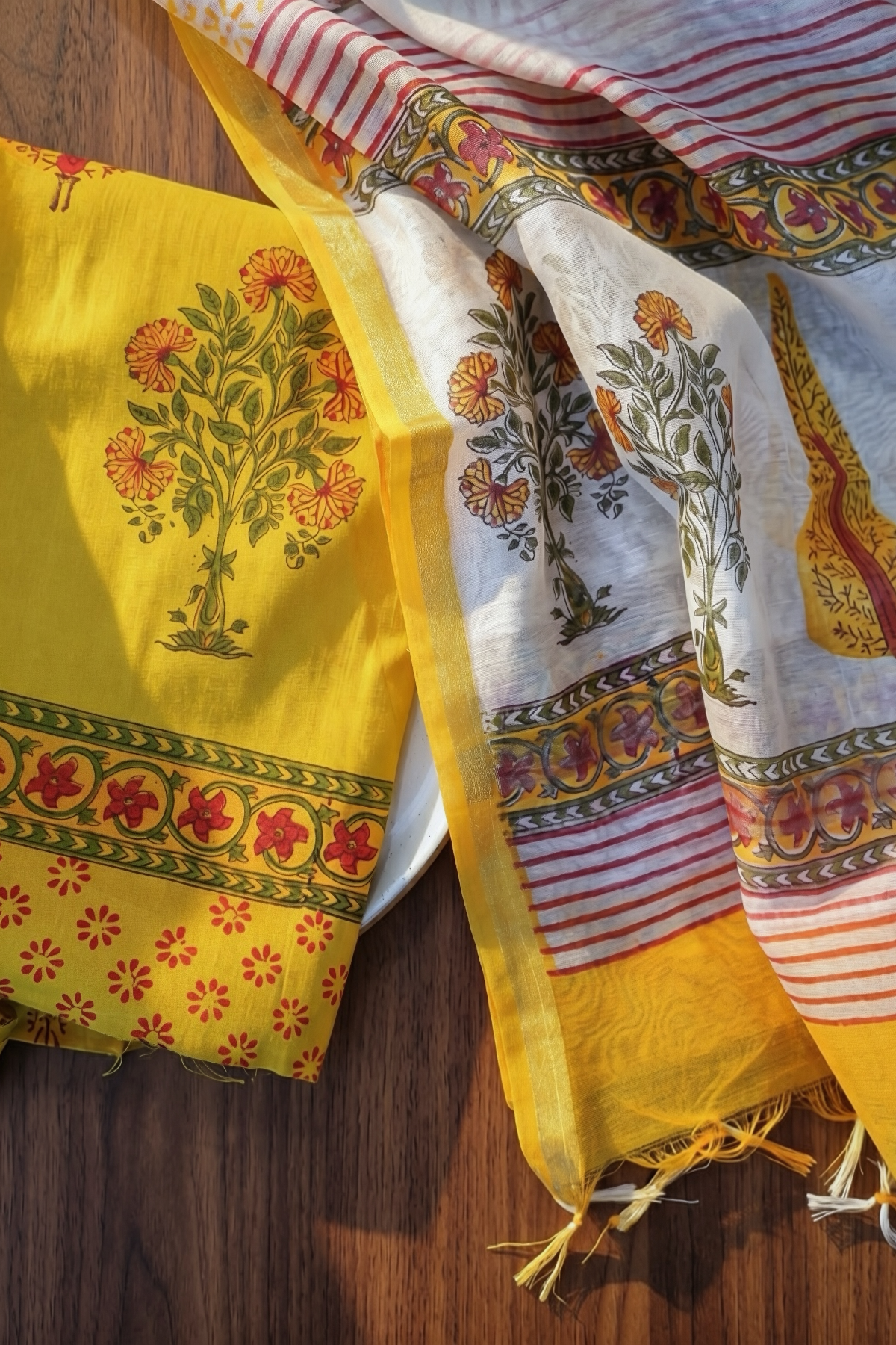 MUSTARD FLORAL